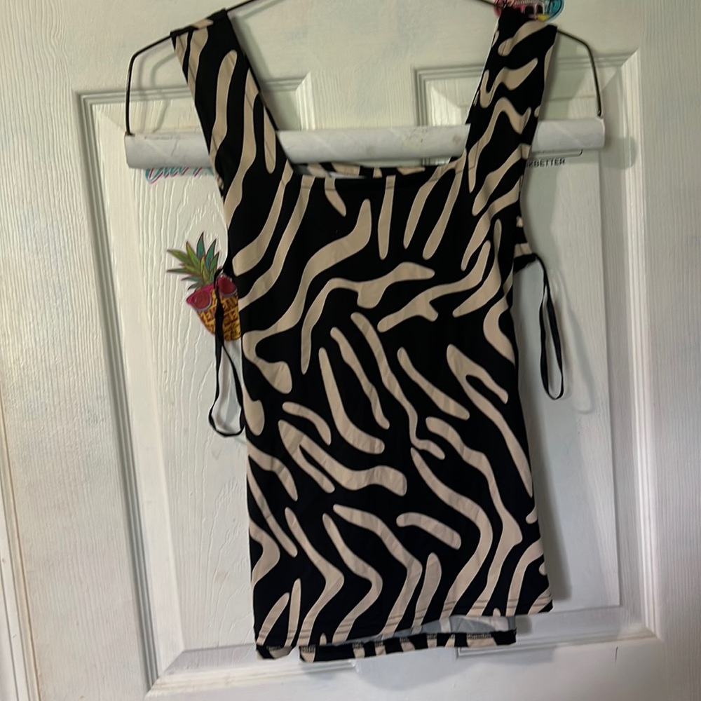 Zebra print tank
